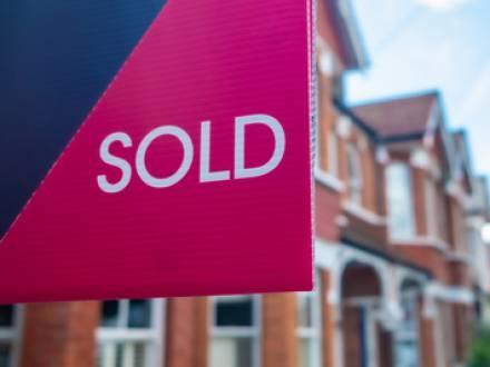 Oswego, IL real estate attorney